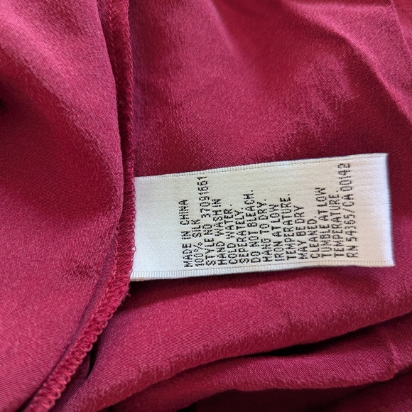 100% silk tank top, burgundy wine color, size 12, quiet luxury - Picture 5 of 9